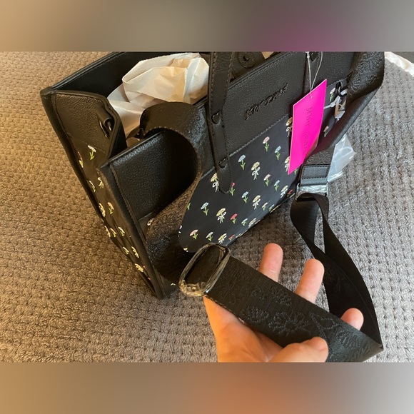 Betsey Johnson NWT Black Floral Tote Bag with Shoulder Strap Laptop Bag Purse - Picture 8 of 8